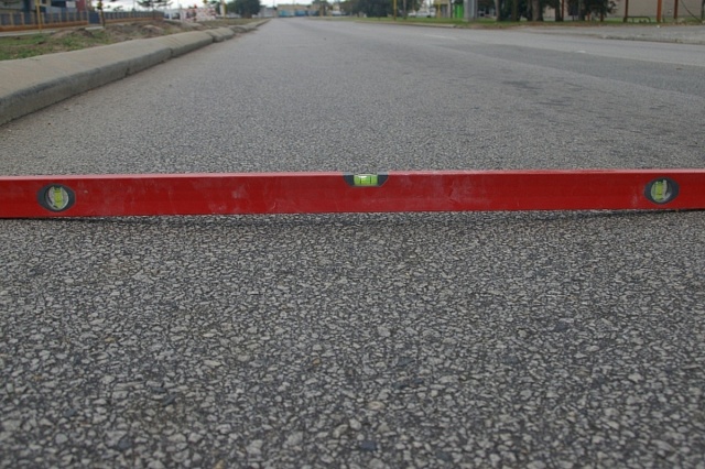 Low rutting — это низкий уровень образования колеи на асфальтобетонном покрытии.